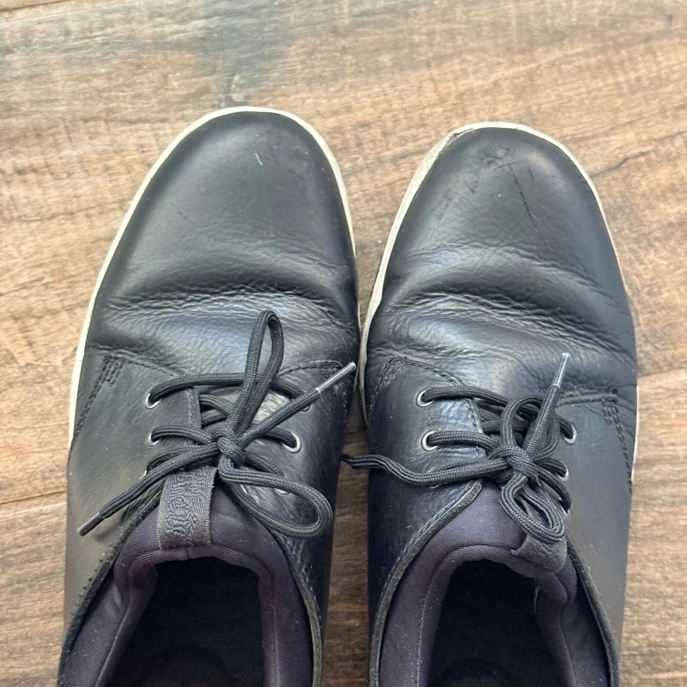 Dr. Martens Mens Solaris Leather Low Top Sneakers,‎ Black, 11